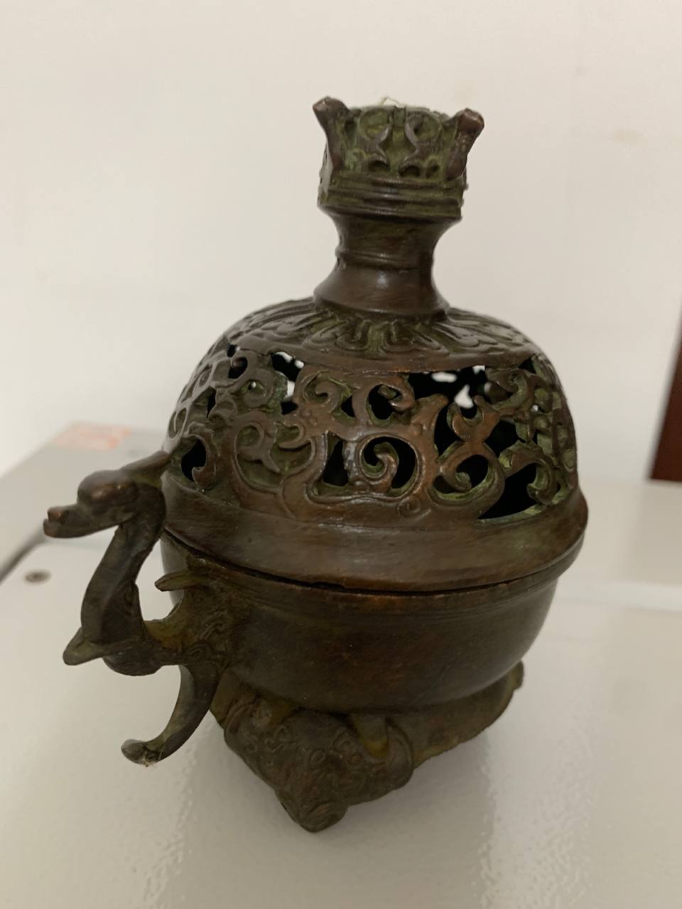 清代仿明代宣德铜制镂空熏炉